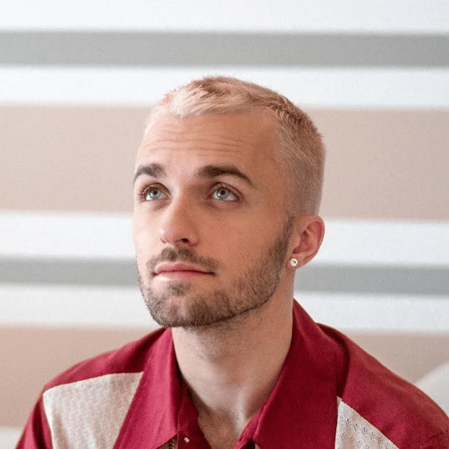 Squeezie youtuber Image