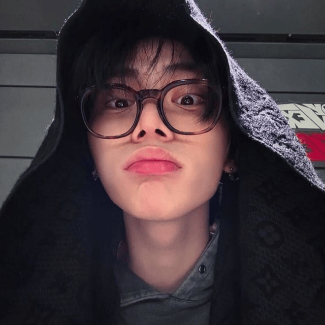 Heeseung10 profile picture