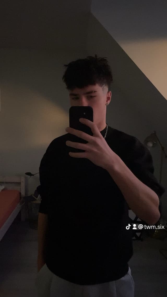 twm.six profile picture