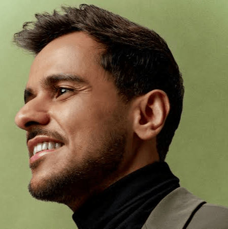 ayth عايض AI Voice