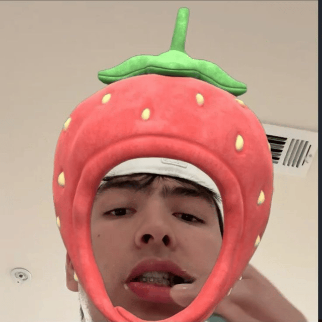 Tombochio  AI Voice
