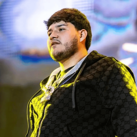 Victor Mendivil (best voice) AI Voice