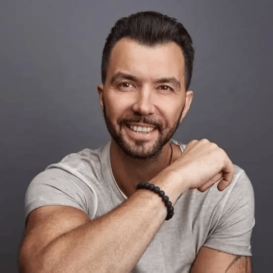 денис клявер AI Voice