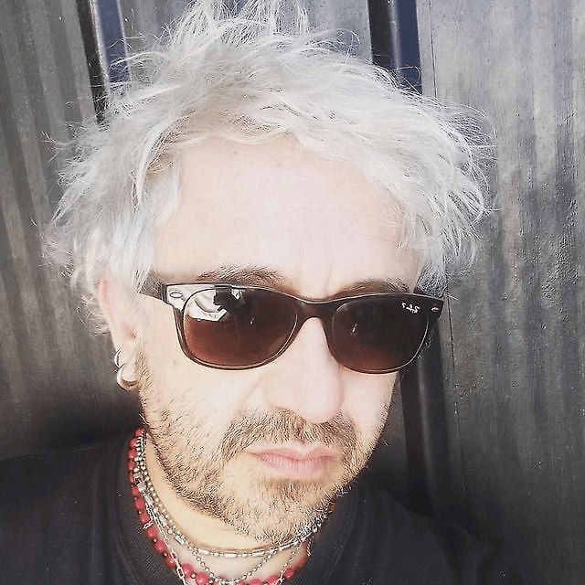 Rodrigo Vizcarra (TRONIC) AI Voice