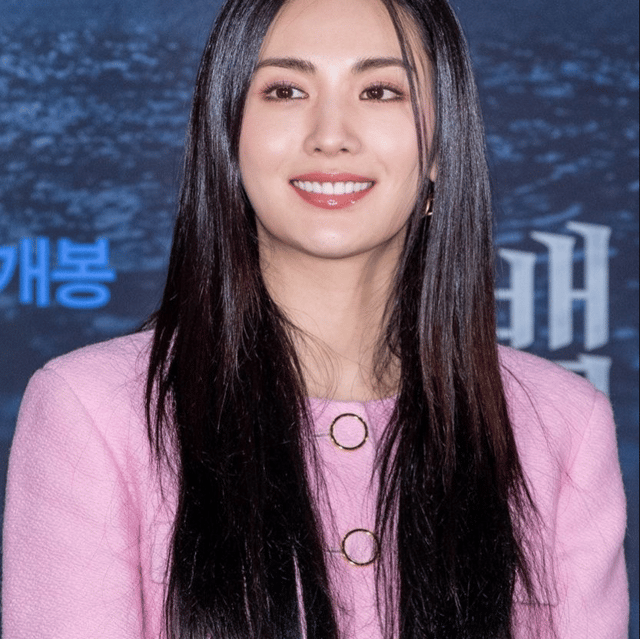 Suzy (MMM) Image
