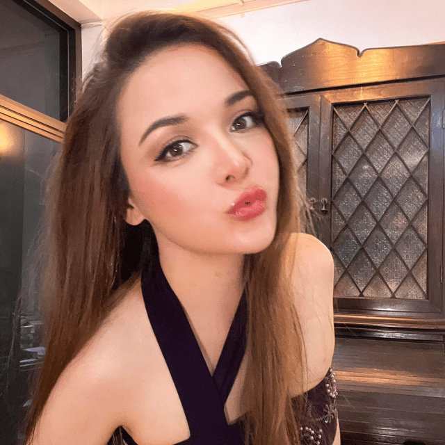 Alexandra Bounxouei AI Voice