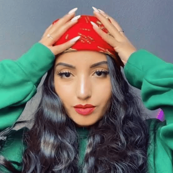 Sara Soroor ai AI Voice