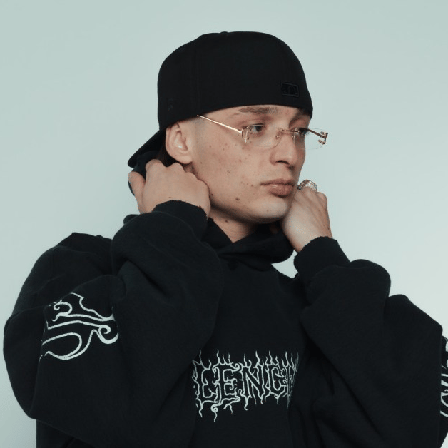 PESO PLUMA [OF] (Reggaeton)  AI Voice