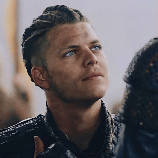 Ivar the Boneless (Alex Hogh Andersen) - Vikings Image