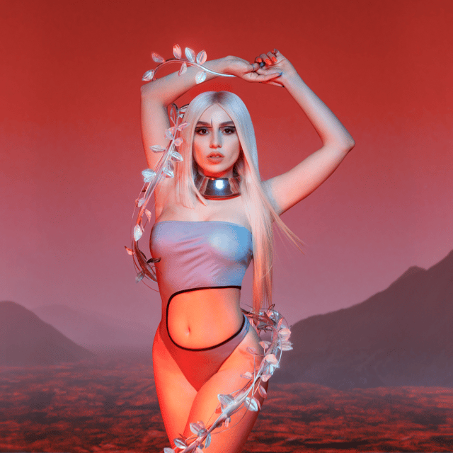 AVA MAX  AI Voice