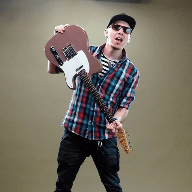 Gustavo Labrin (TRONIC) AI Voice