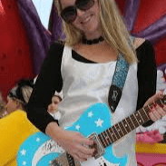 Kay Hanley (Singers of Care Bears 2007) AI Voice