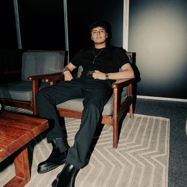 Jimmy Guzmán [OF] AI Voice