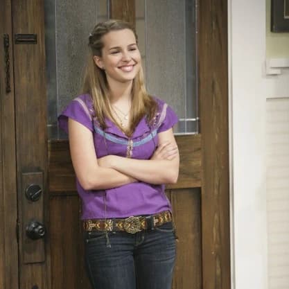 Bridgit Mendler (Hang In There Baby) Image