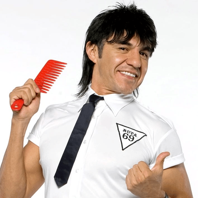 El Vítor ( Adrián Uribe ) (La Hora Pico) AI Voice