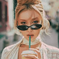 Hwasa (MMM) Image