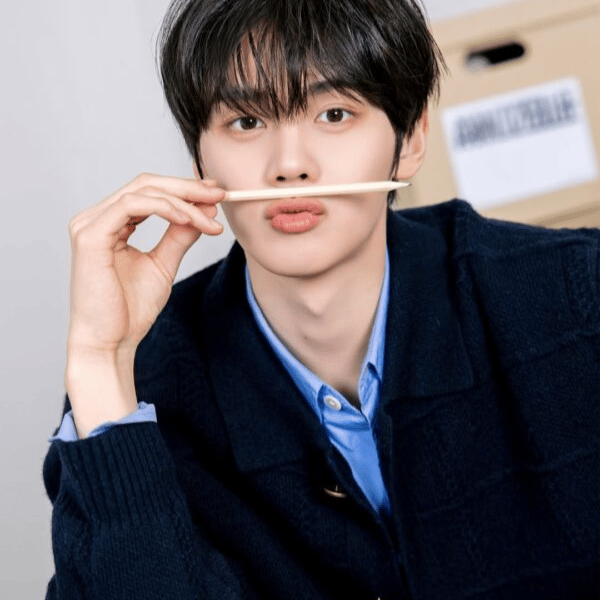 Kim Gyuvin (AND2BLE) AI Voice
