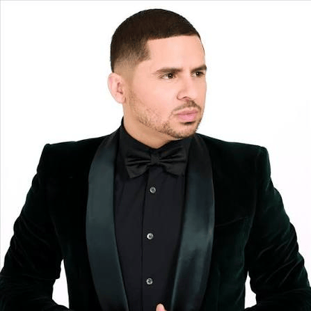 Larry Hernández AI Voice