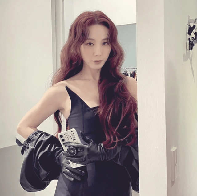 Kim E-Z (김이지)  AI Voice