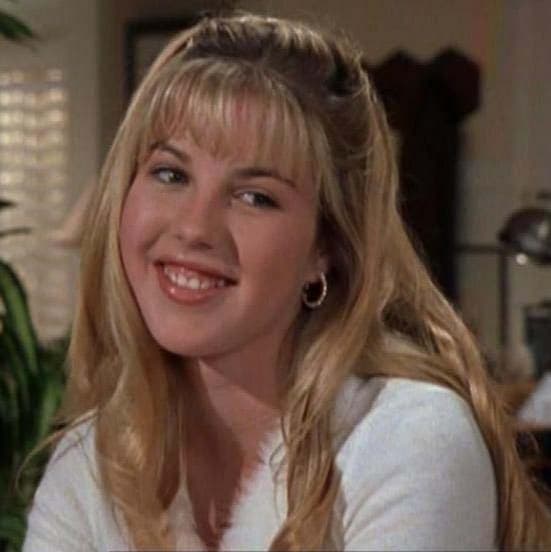 Ashlie Brillault Image