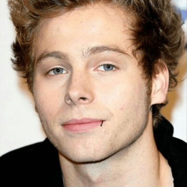 Luke Hemmings - 5SOS 2014 Image